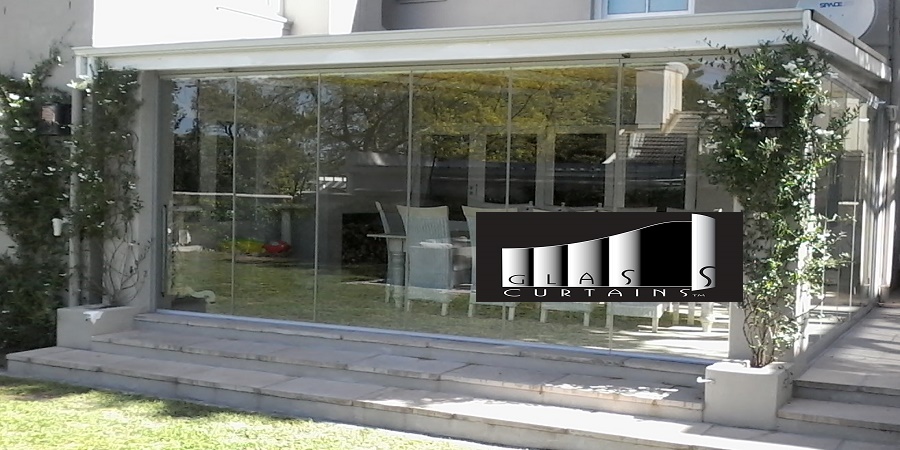 Frameless folding door Vietnam should know